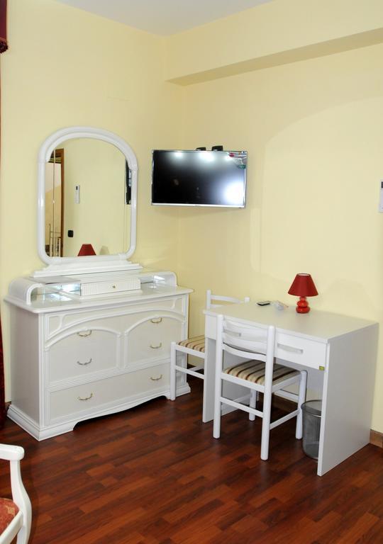 B&B Diamante Nissoria Bilik gambar